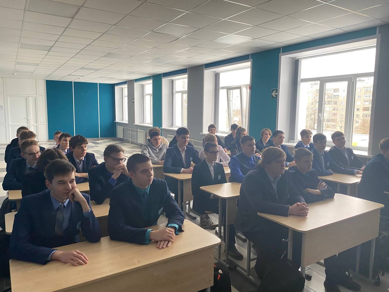 В стенах нашей школы состоялась встреча, на которой ученики встретились с представителями высших военных учебных заведений В стенах нашей школы состоялась встреча, на которой ученики встретились с представителями высших военных учебных заведений.