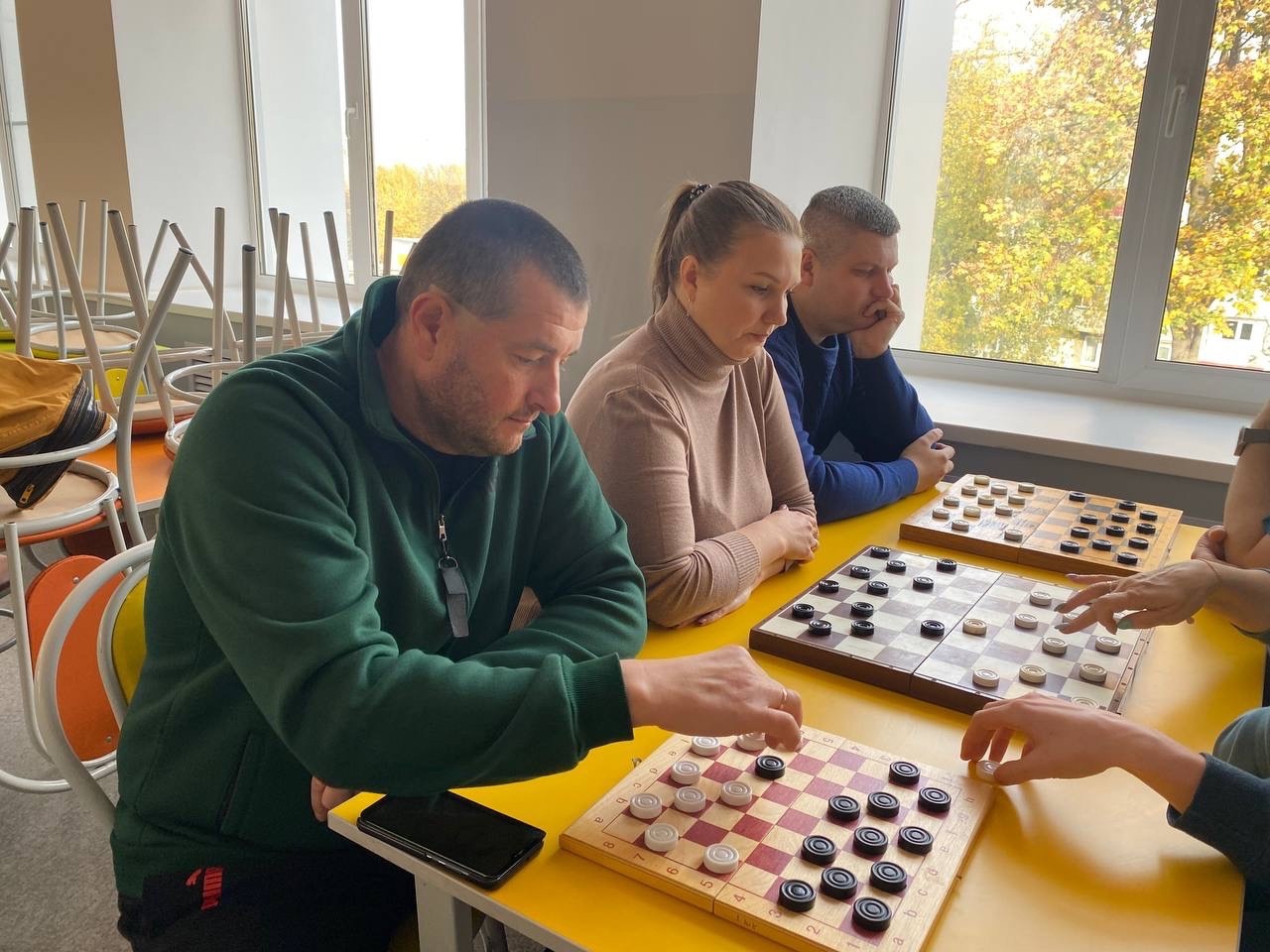 Педагоги нашей школы приняли участие в соревнованиях по шашкам.