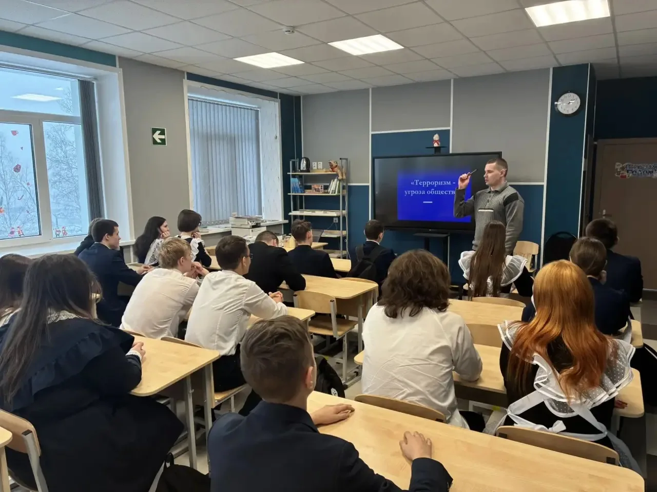 В нашей школе проходят специализированные уроки для старшеклассников, посвященные антитеррористической защищенности В нашей школе проходят специализированные уроки для старшеклассников, посвященные антитеррористической защищенности.